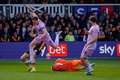 280326 - Newport County v Shrewsbury Town - Sky Bet League 2 - Matthew Cox of Shrewsbury Town gathers the ball from the feet of James Crole of Newport County and William Boyle of Shrewsbury Town