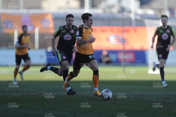270221 - Newport County v Stevenage - Sky Bet League 2 - Liam Shephard of Newport County on the attack