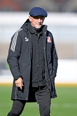 041025 - Newport County v Swindon Town - Sky Bet League 2 - Ian Holloway, Swindon Manager