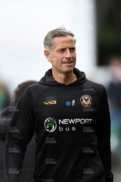041025 - Newport County v Swindon Town - Sky Bet League 2 - Newport County Manager, David Hughes