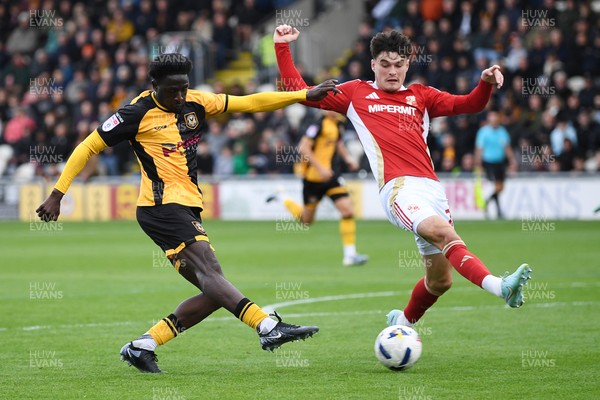 041025 - Newport County v Swindon Town - Sky Bet League 2 - Nathan Opoku of Newport County has a shot on goal