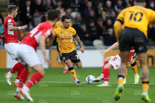 201121 - Newport County v Swindon Town - Sky Bet League 2 - Dom Telford of Newport County looks to shoot at goal