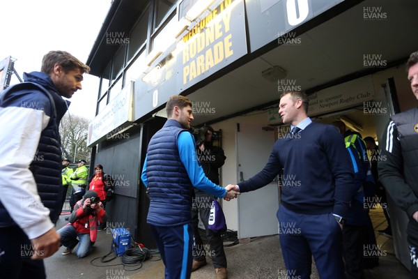 270118 - Newport County v Tottenham Hotspur - FA Cup - Newport Manager Michael Flynn shakes hands with Ben Davies of Spurs