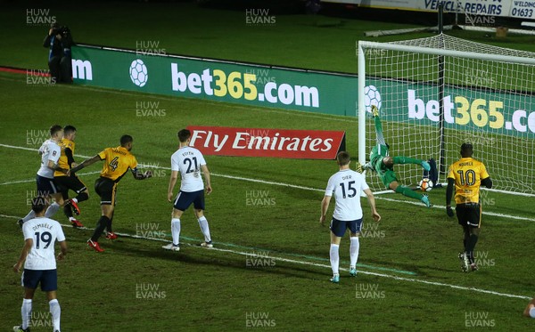 270118 - Newport County v Tottenham Hotspur - FA Cup - Padraig Amond of Newport County scores a goal