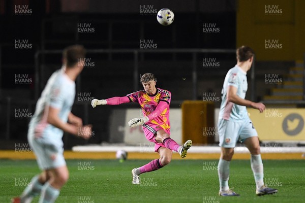 030326 - Newport County v Tranmere Rovers - Sky Bet League 2 - Jordan Wright of Newport County