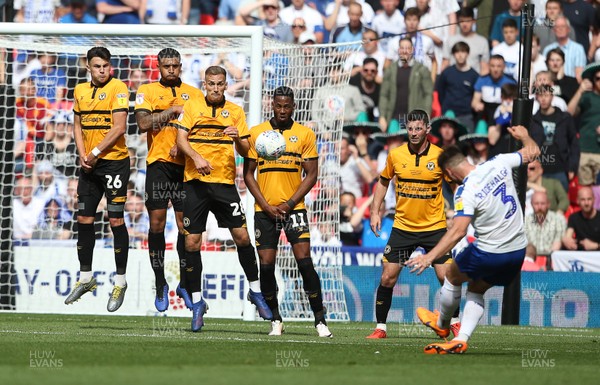 250519 - Newport County v Tranmere Rovers - SkyBet League Two Play-off Final - Newport wall stop a free kick from Liam Ridehalgh of Tranmere Rovers
