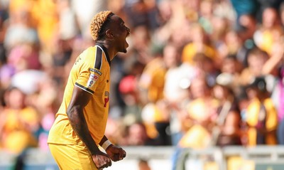 290826 Newport County v Tranmere Rovers, EFL Sky Bet League 2 - Shaquille Gwengwe of Newport County celebrates after he heads to score the opening goal