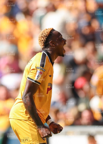 290826 Newport County v Tranmere Rovers, EFL Sky Bet League 2 - Shaquille Gwengwe of Newport County celebrates after he heads to score the opening goal