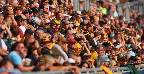 290826 Newport County v Tranmere Rovers, EFL Sky Bet League 2 - Newport County fans watch the match