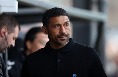 171026 - Newport County v York City, SkyBet League Two - Newport County Manager Hayden Mullins 