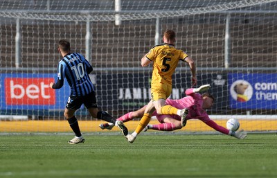 171026 - Newport County v York City, SkyBet League Two - Ollie Pearce of York City scores a goal