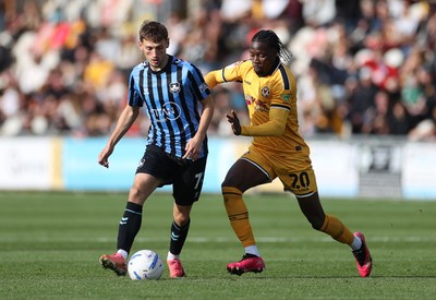 171026 - Newport County v York City, SkyBet League Two - Joe Grey of York City is challenged by Yahya Bamba of Newport County 