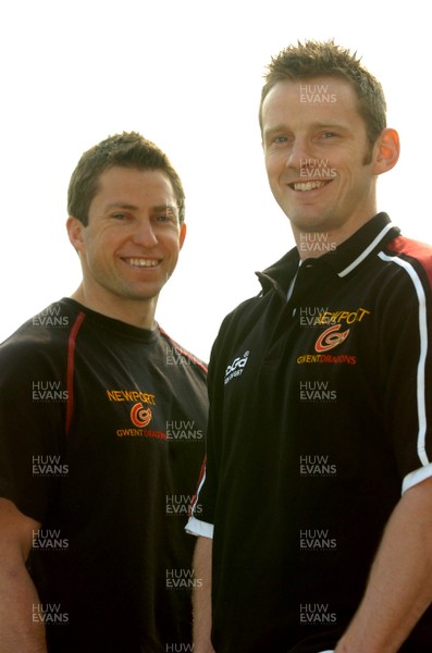 28.03.07 - Newport-Gwent Dragons Press Conference - Dragons Kevin Morgan(R) and Gareth Wyatt ahead of their sides clash with Brive in the European Challenge Cup 