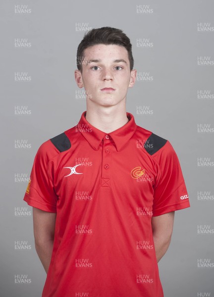 180913 - Newport Gwent Dragons Under 16 Squad -Loui O'Brien ( c ) Huw Evans Agency