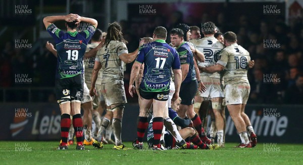 271215 - Newport Gwent Dragons v Cardiff Blues - Guinness PRO12 - Blues celebrate the win as the Dragons crushed by the last minute defeat