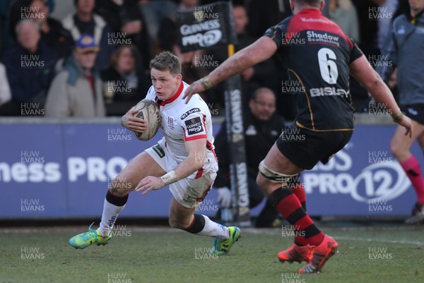 080315 - Newport Gwent Dragons v Ulster, Guinness PRO12 - Ulster's Craig Gilroy races in to score try