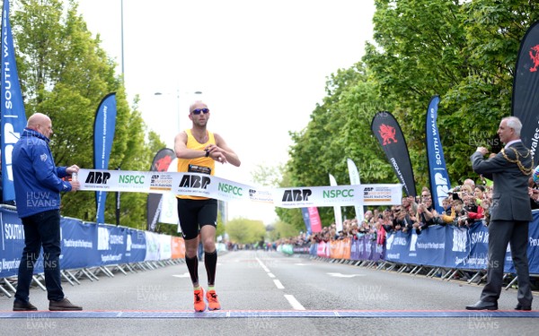 050519 - ABP Newport Wales Marathon & 10K - Chris Bird wins Newport Wales Marathon