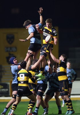 211125 - Newport RFC v Cardiff RFC, Super Rugbi Cymru - Barny Langton-Cryer of Newport wins the line out