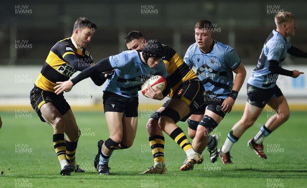 211125 - Newport RFC v Cardiff RFC, Super Rugbi Cymru - Rhys Cummings of Cardiff looks to break away