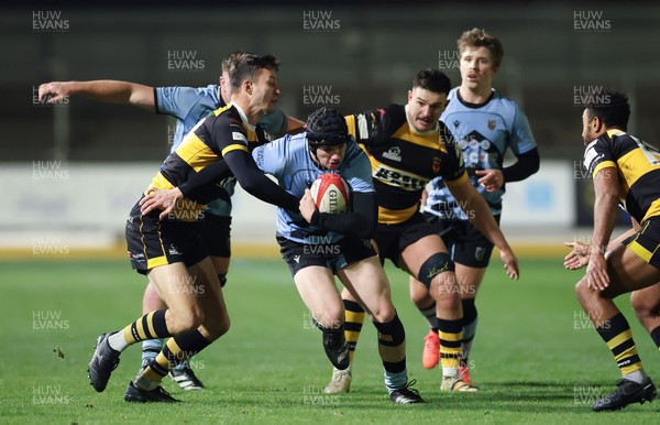 211125 - Newport RFC v Cardiff RFC, Super Rugbi Cymru - Rhys Cummings of Cardiff looks to break away