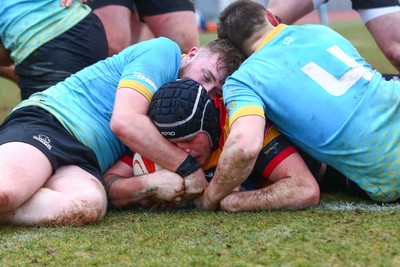 150225 - Newport RFC v Carmarthen Quins - Super Rygbi Cymru (SRC) - Iestyn Wood of Carmarthen powers over to score a try