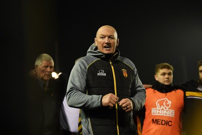 070326 - Newport RFC v Llandovery RFC - SRC Cup Final - Tyron Morris, Newport Head Coach leads his sides huddle at full time