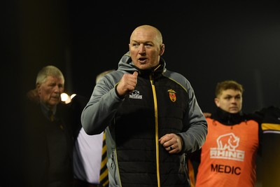 070326 - Newport RFC v Llandovery RFC - SRC Cup Final - Tyron Morris, Newport Head Coach leads his sides huddle at full time