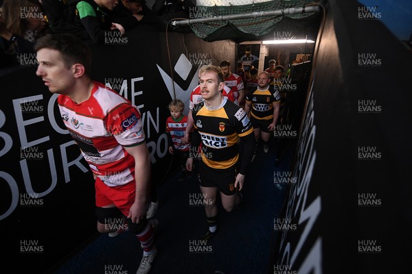 070326 - Newport RFC v Llandovery RFC - SRC Cup Final - Both sides run out at the start of the match