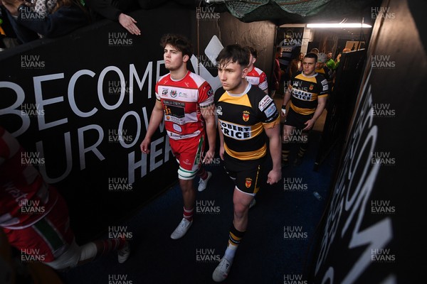 070326 - Newport RFC v Llandovery RFC - SRC Cup Final - Both sides run out at the start of the match