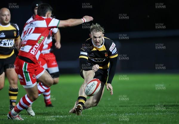 120925 - Newport RFC v Llandovery RFC - Super Rygbi Cymru SRC - Carwyn Penny of Newport makes a break