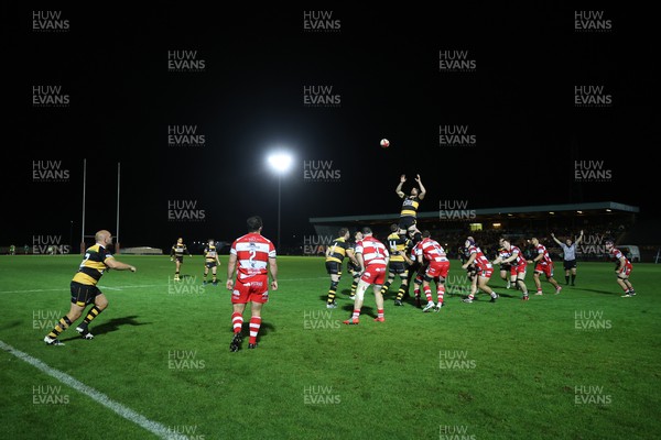 120925 - Newport RFC v Llandovery RFC - Super Rygbi Cymru SRC - Ben Roach of Newport wins the line out
