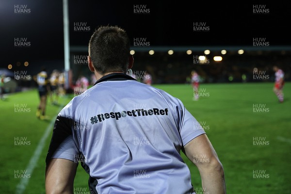 120925 - Newport RFC v Llandovery RFC - Super Rygbi Cymru SRC - Linesman wearing a Respect the Ref shirt