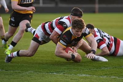 090426 - Newport RFC v Pontypool RFC - Super Rygbi Cymru - Joe Westwood of Newport dives over to score the first try of the game