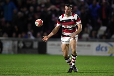090426 - Newport RFC v Pontypool RFC - Super Rygbi Cymru - Marcus Jones of Pontypool