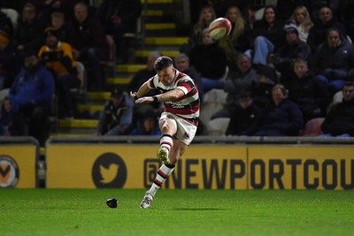 090426 - Newport RFC v Pontypool RFC - Super Rygbi Cymru - Kieran Meek of Pontypool kicks the conversion