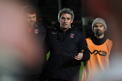 090426 - Newport RFC v Pontypool RFC - Super Rygbi Cymru - Tom Hancock, Pontypool head coach with his side at full time
