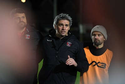 090426 - Newport RFC v Pontypool RFC - Super Rygbi Cymru - Tom Hancock, Pontypool head coach with his side at full time