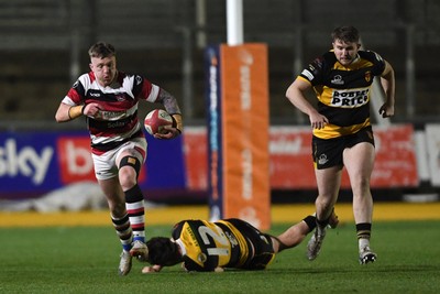 090426 - Newport RFC v Pontypool RFC - Super Rygbi Cymru - Pat Lewis of Pontypool is challenged by Harri Ackerman of Newport