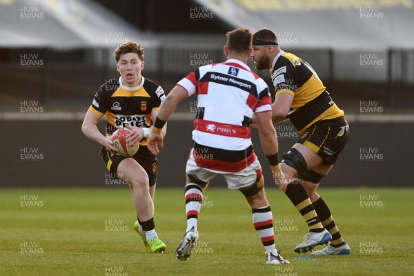 090426 - Newport RFC v Pontypool RFC - Super Rygbi Cymru - Harrison James of Newport
