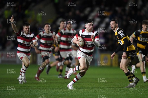 090426 - Newport RFC v Pontypool RFC - Super Rygbi Cymru - Ellis Davies of Pontypool runs in to score a try