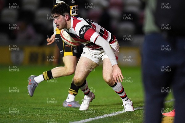 090426 - Newport RFC v Pontypool RFC - Super Rygbi Cymru - Ellis Davies of Pontypool scores a try