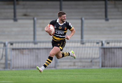 120926 - Newport RFC v Rygbi RGC - Super Rygbi Cymru - SRC - Chay Foster-Smith of Newport runs in to score a try