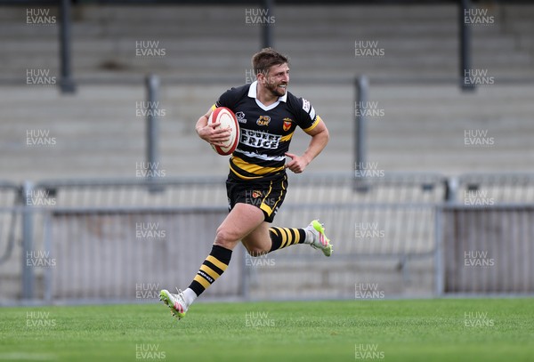 120926 - Newport RFC v Rygbi RGC - Super Rygbi Cymru - SRC - Chay Foster-Smith of Newport runs in to score a try