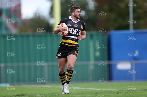 120926 - Newport RFC v Rygbi RGC - Super Rygbi Cymru - SRC - Chay Foster-Smith of Newport runs in to score a try