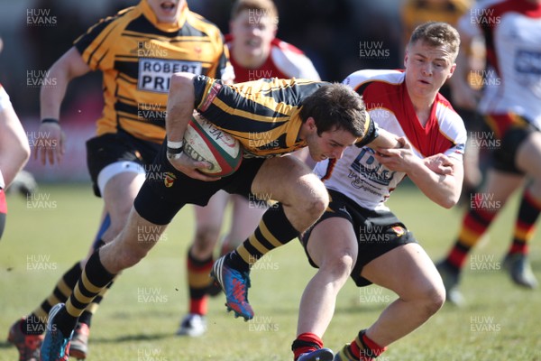 060413 - Newport RFC v Carmarthen Quins, Principality Premiership - Newport's Elliot Frewen takes on the Carmarthen Quins defence