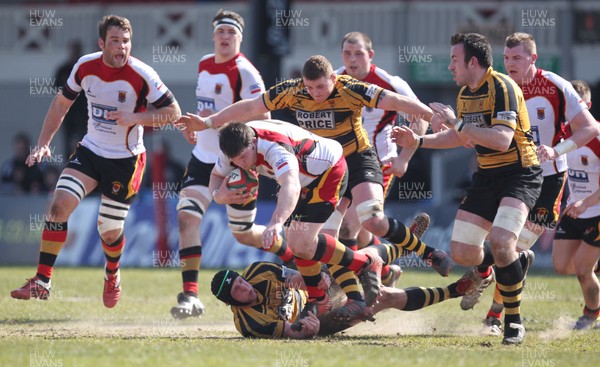 060413 - Newport RFC v Carmarthen Quins, Principality Premiership - Carmarthen Quins' Gethin Robinson charges forward