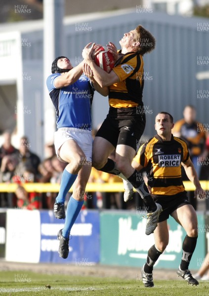 17.10.10 Newport RFC v Leinster - British & Irish Cup - Newport's Matthew Pewtner & Leinster's Noel Reid compete for a high ball. 