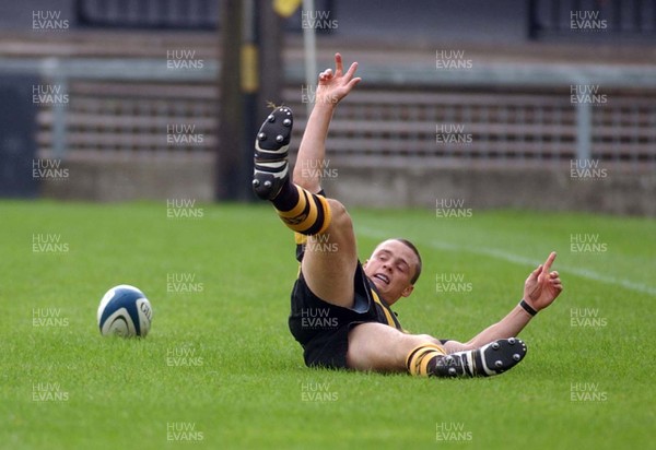 100905 - Newport RFC v Swansea RFC - Will Kershaw Naylor scores try