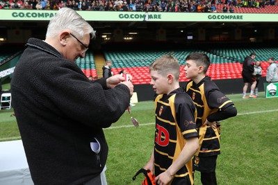 210324 - Newport v Vale of Glamorgan  - Welsh Schools Junior Group U11 DC Thomas Plate Final - Players receive medals 