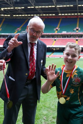 210324 - Newport v Vale of Glamorgan  - Welsh Schools Junior Group U11 DC Thomas Plate Final - Players receive medals 